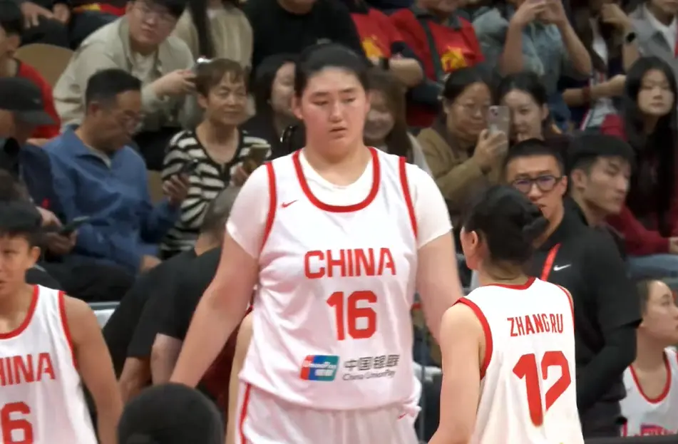 女篮选人标, 她俩就不合 女篮选人标, 她俩就不合